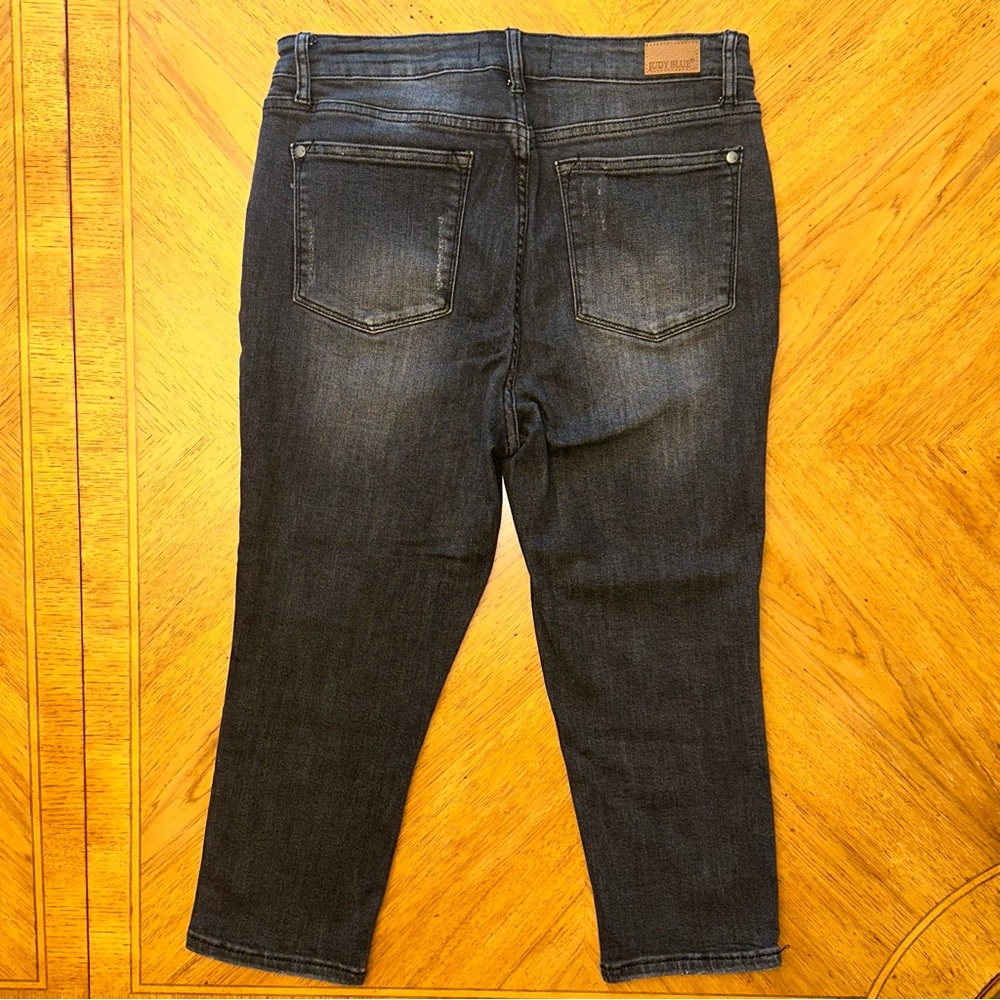 Judy Blue Skinny Fit Capri Jeans Size 11/30 Distressed Faded Black Charcoal